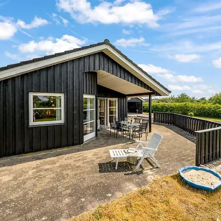 Saara - 700m To The Fjord By Interhome Feriehus