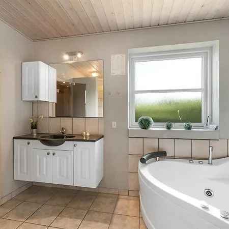 Feriehus Saara - 700m To The Fjord By Interhome *