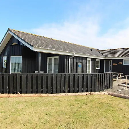 Saara - 700m To The Fjord By Interhome Feriehus